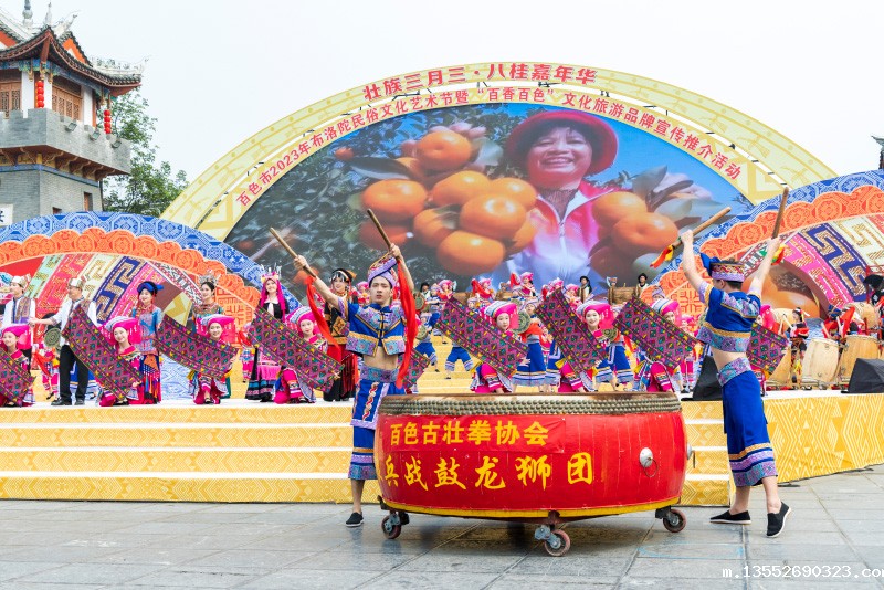 歌舞《好日子歌里过》。黄福宁摄