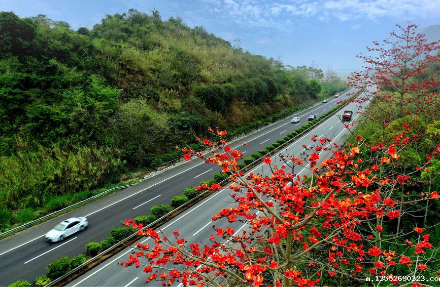 南友高速路上风景图。农如松摄